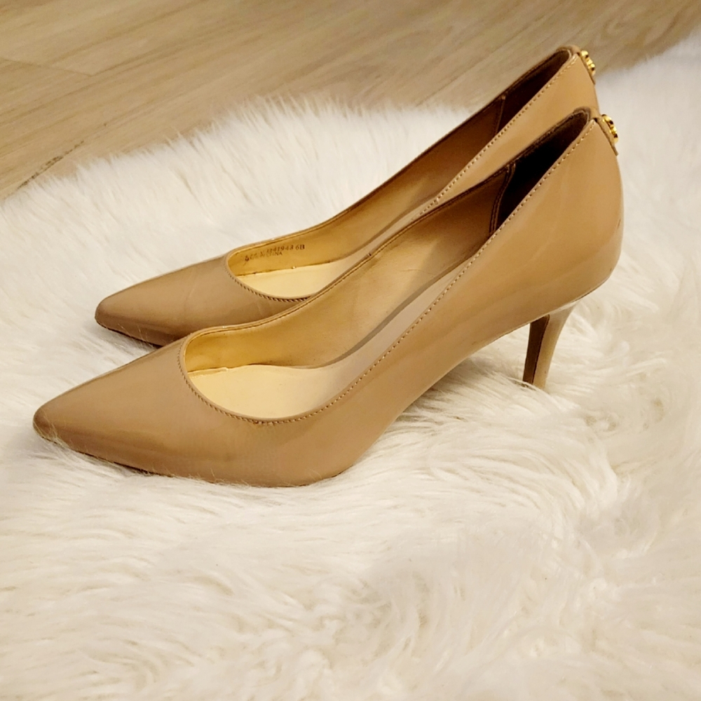 Cole Haan Woman's pumps beige size 6